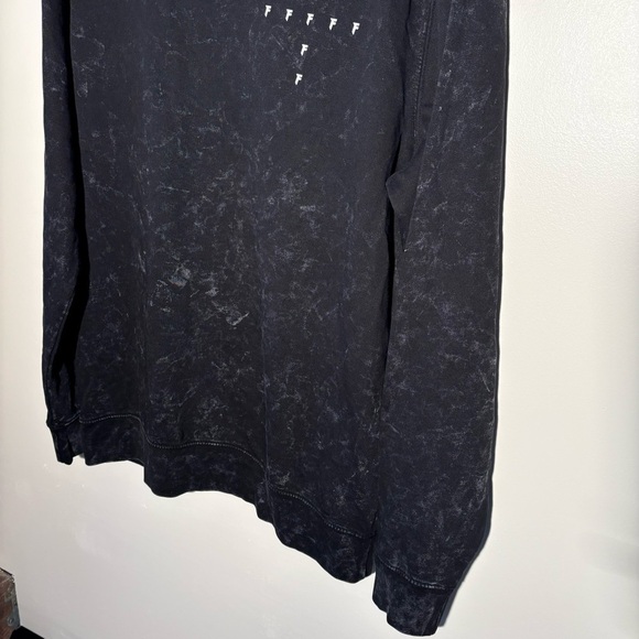 NWOT Fight Label Lightweight Sweatshirtt - Picture 5 of 9